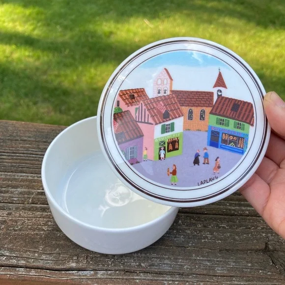 Vintage Villeroy & Boch Village Square Design Naif Trinket Porcelain Candy Box - Picture 1 of 10